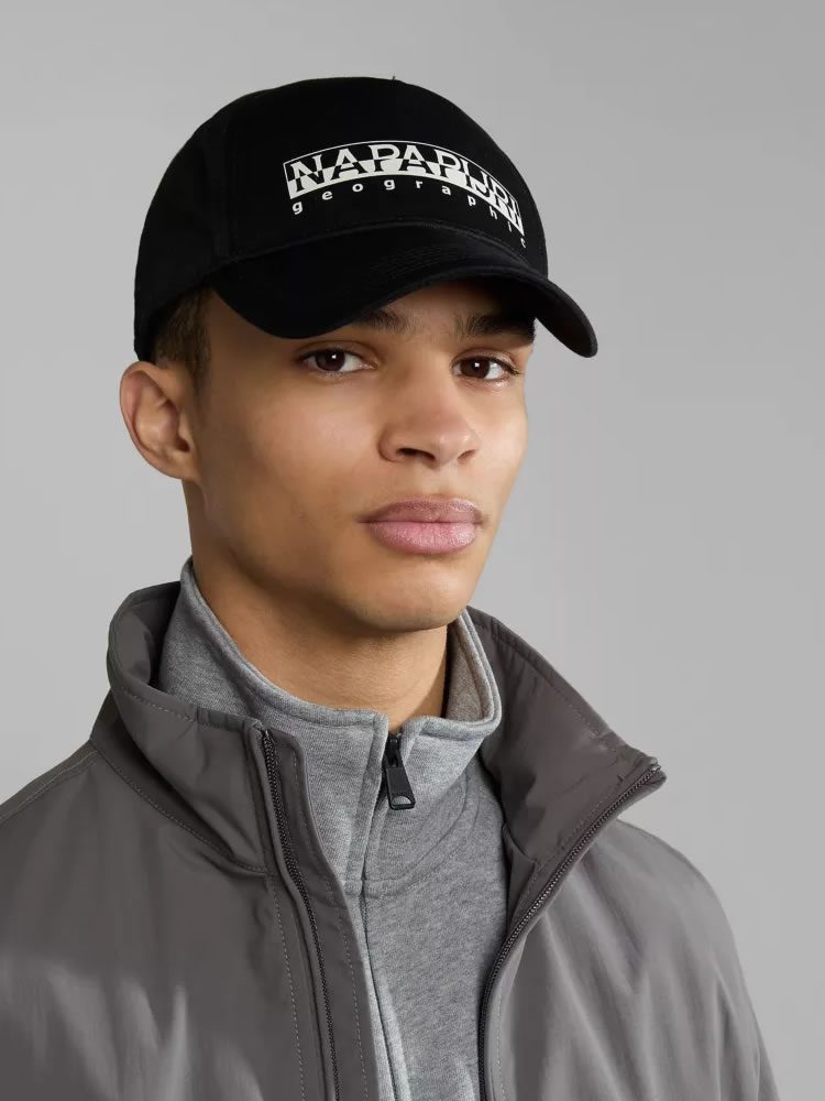 NAPAPIJRI F BOX CAP BLACK